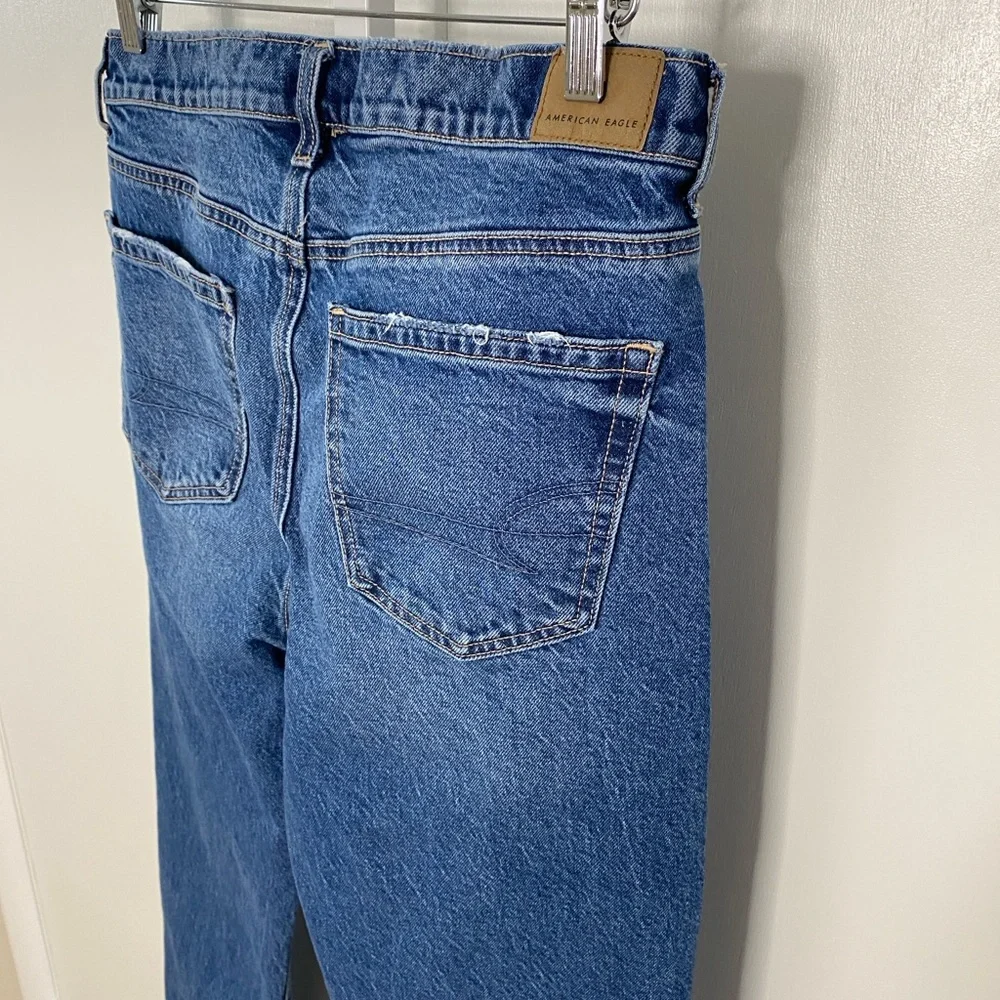 American Eagle | Medium-Wash Denim Super High-Rise Stretch Straight Jeans Sz 10 - Picture 6 of 16